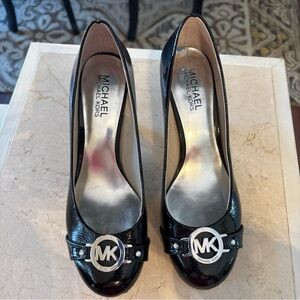 Michael Kors Black Patent Leather  Heels With Silver  MK emblem Sz 6.5
